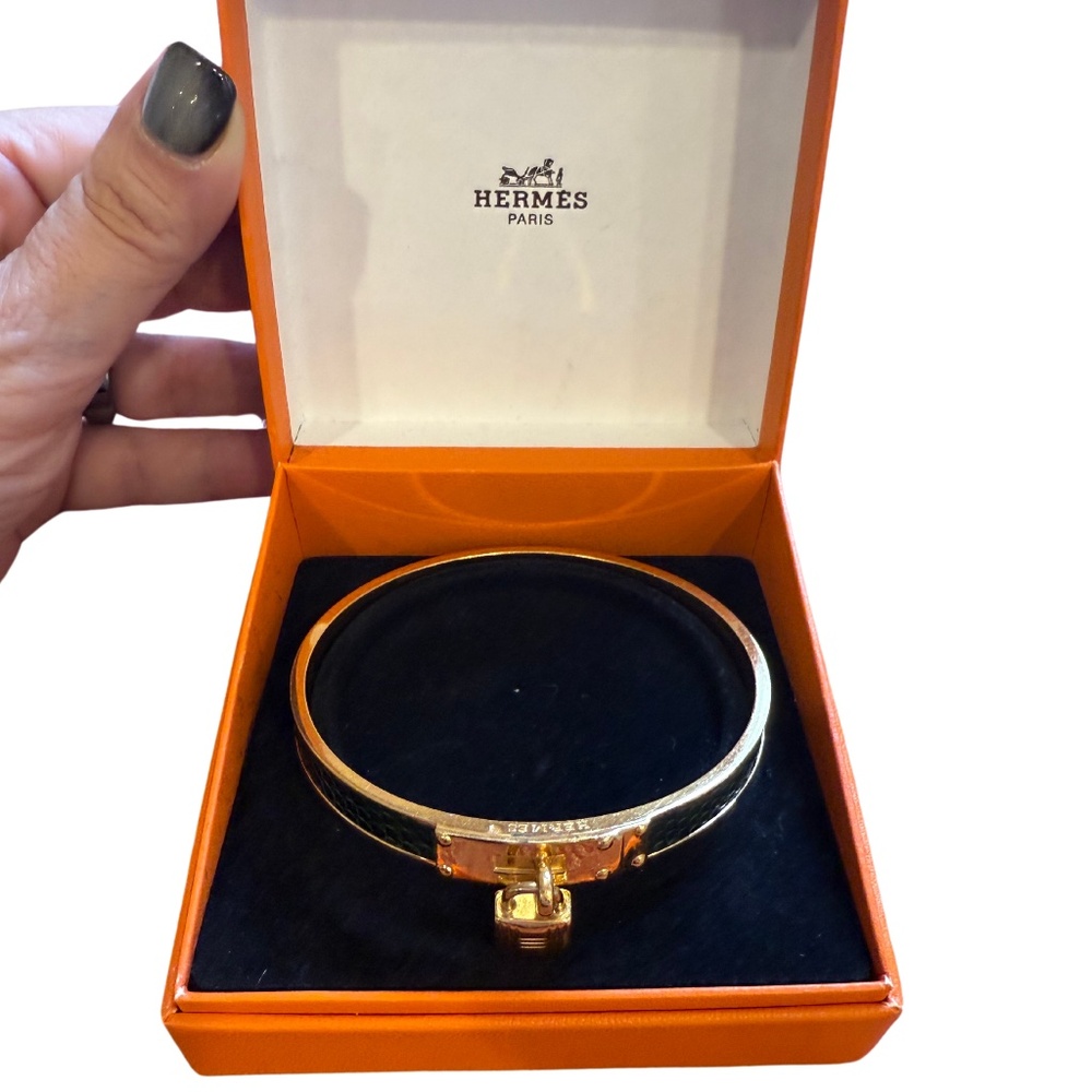 Authentic Vintage HERMES Logo Kelly Gold / Leather Bangle
